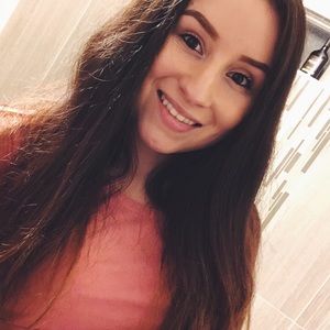 Meet your Posher, Marissa